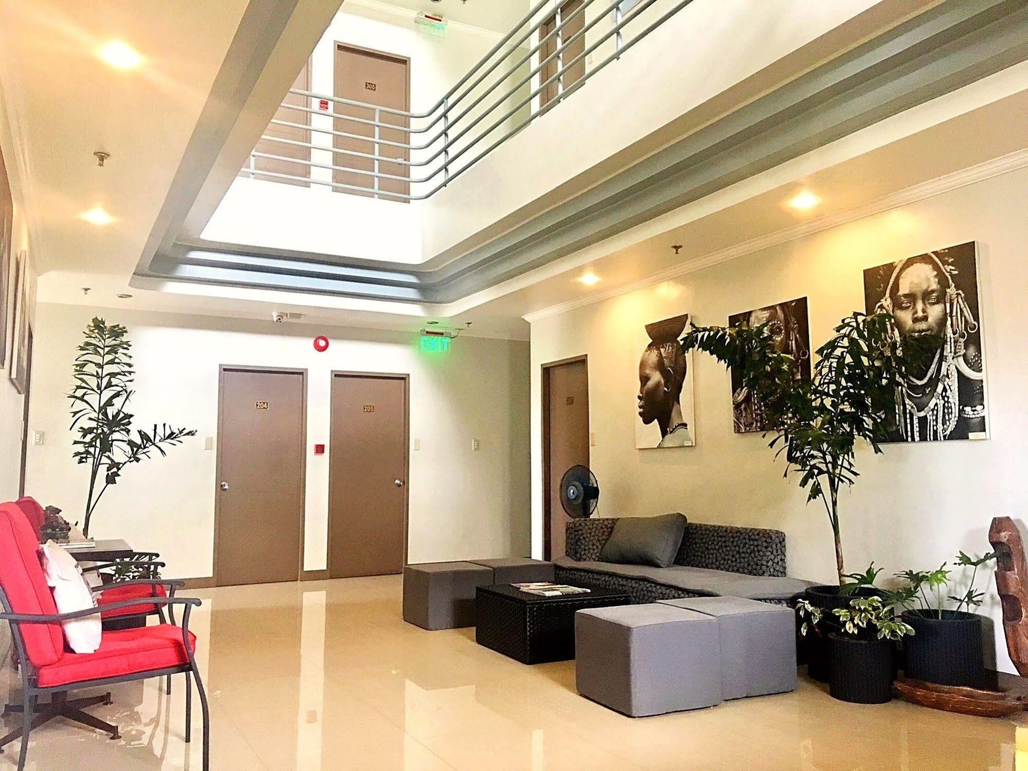 Hotel Tiffany Laoag Bagian luar foto