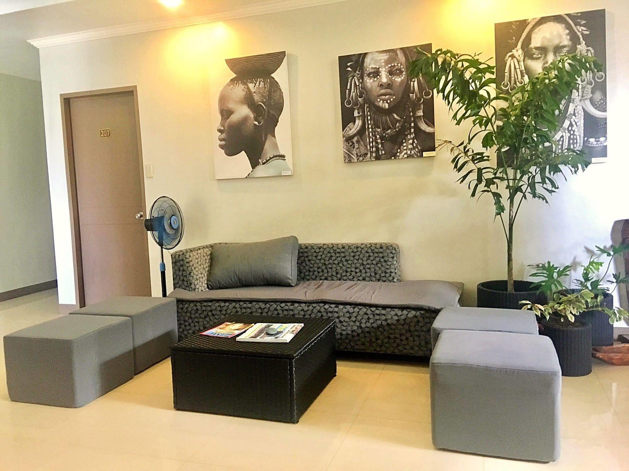 Hotel Tiffany Laoag Bagian luar foto