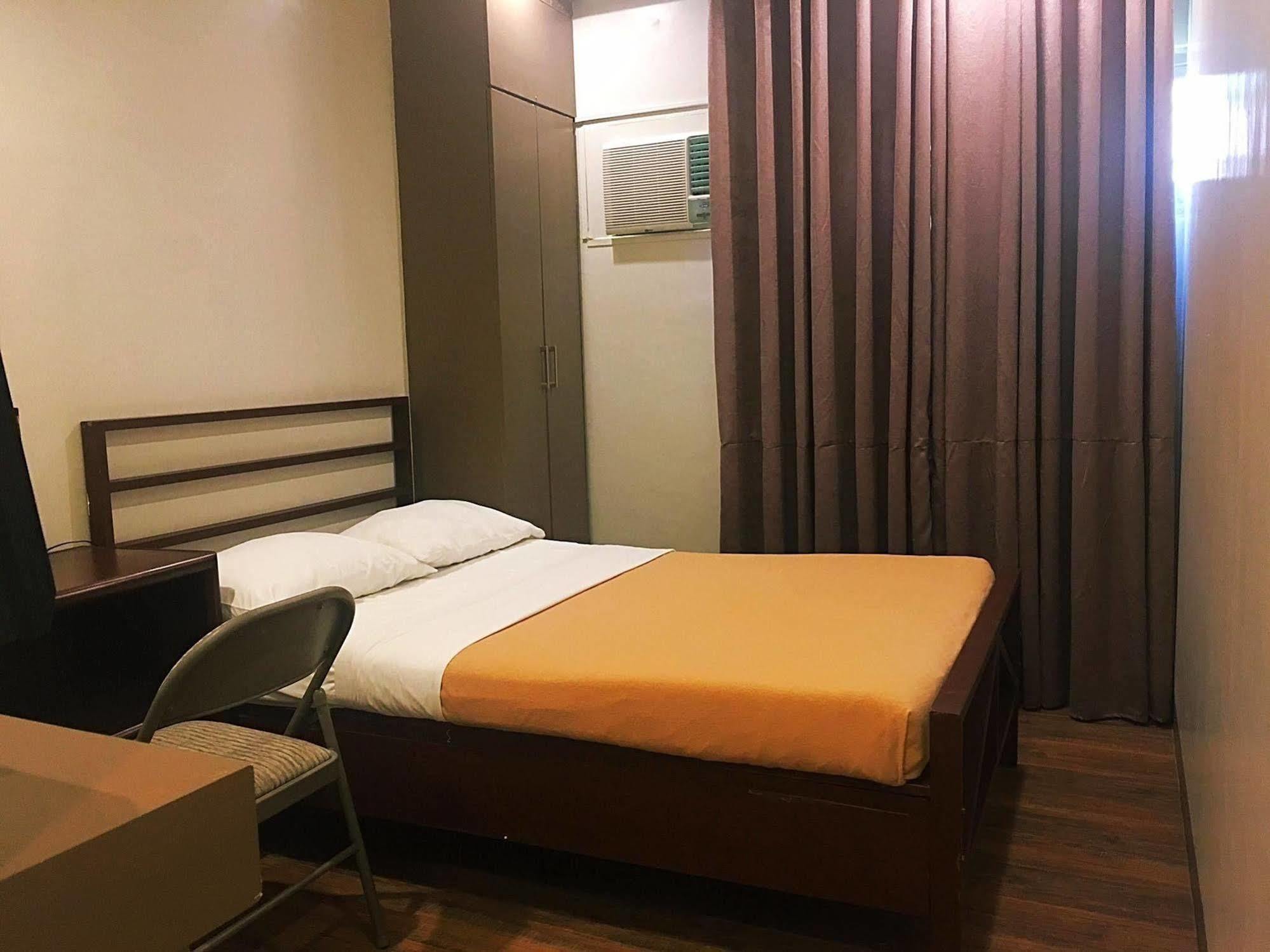 Hotel Tiffany Laoag Bagian luar foto