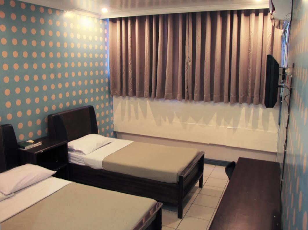 Hotel Tiffany Laoag Bagian luar foto
