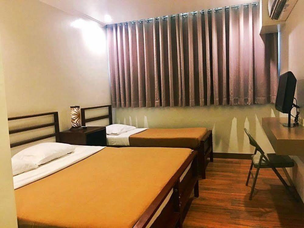 Hotel Tiffany Laoag Bagian luar foto